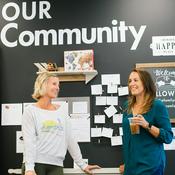 Podcast 2 Girls, 1 Mic & a podcast