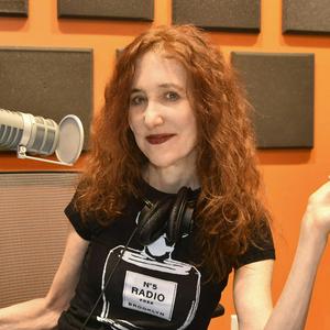 Dr. Lisa Gives a Sh*t